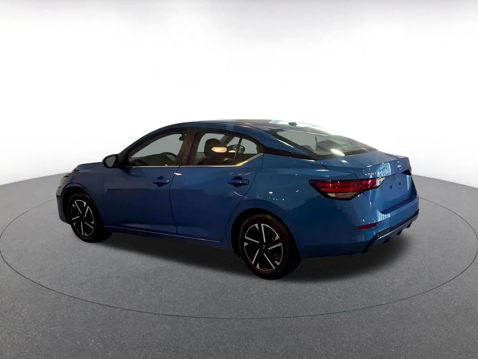 Used 2025 Nissan Sentra SV FWD image 8