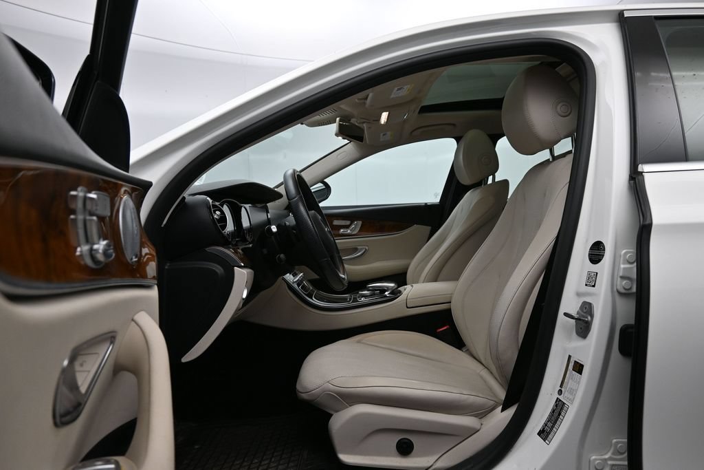 Used 2018 Mercedes-Benz E 300 4MATIC image 22