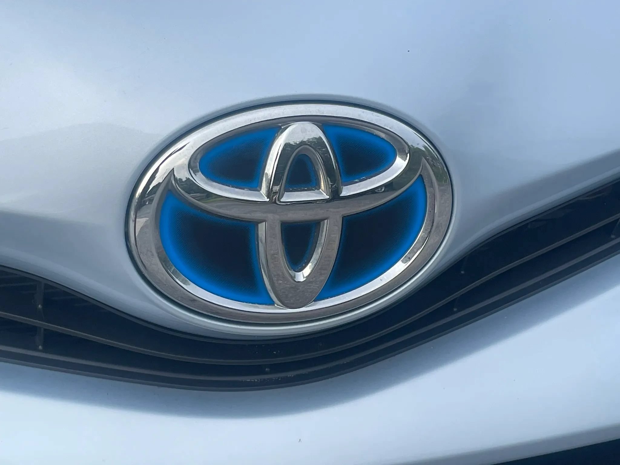 Used 2016 Toyota Prius V Five FWD image 54