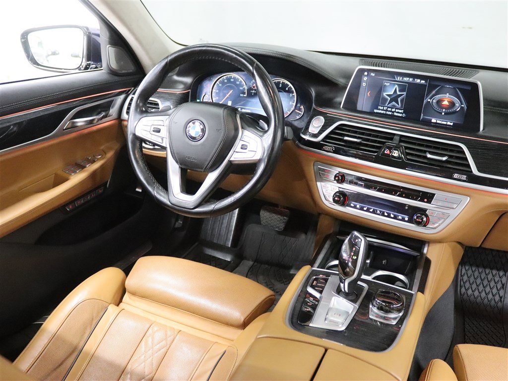 Used 2018 BMW 750Li xDrive w/ Executive Package AWD/4WD image 20
