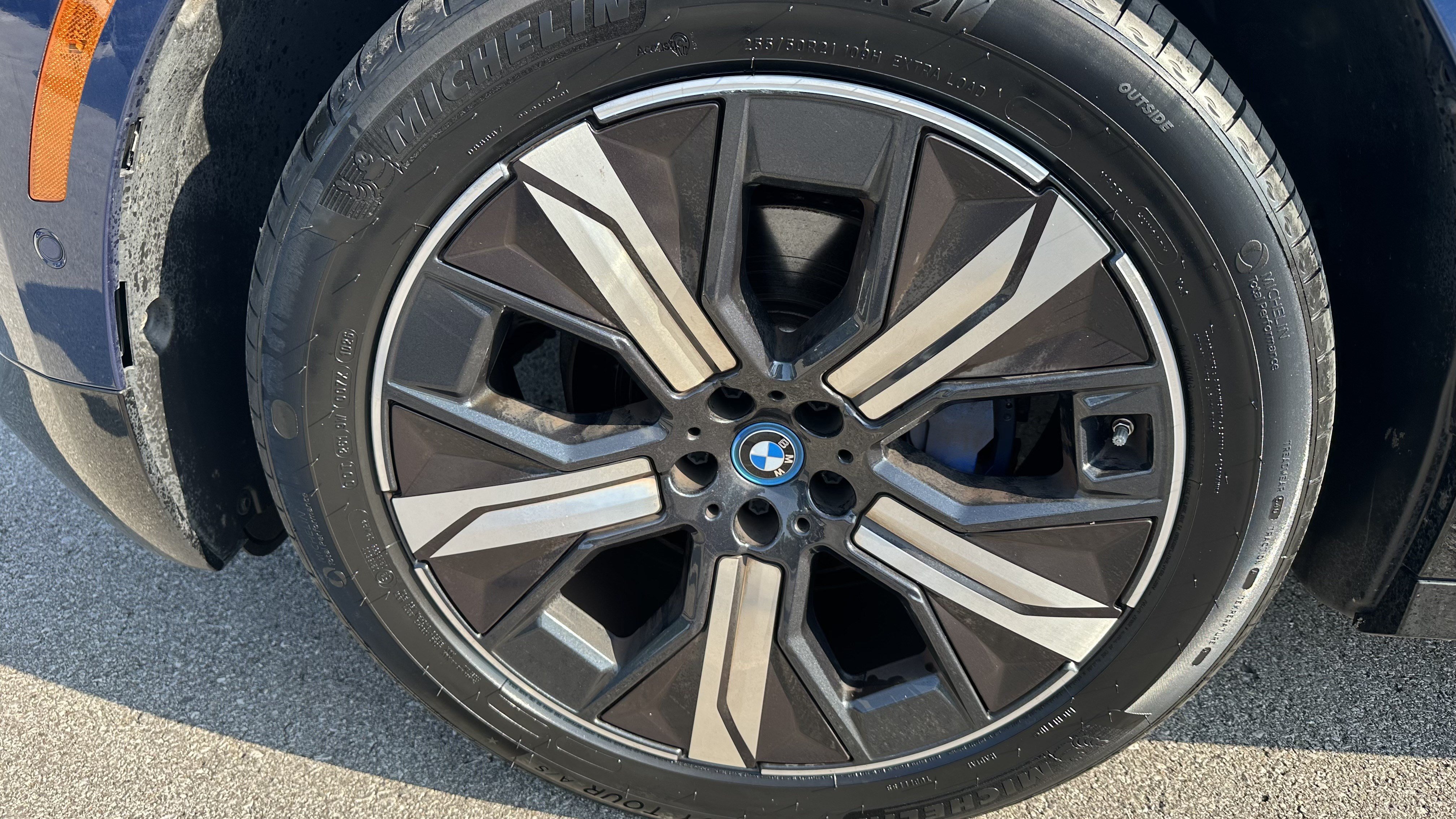Certified 2024 BMW iX xDrive50 w/ Sport Package AWD/4WD image 12