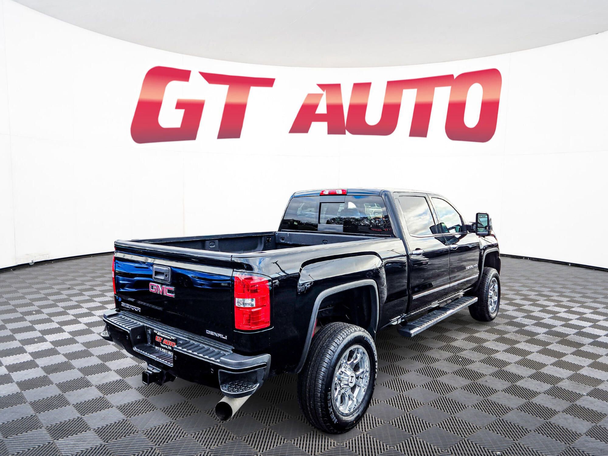 Used 2019 GMC Sierra 2500 Denali w/ Duramax Plus Package image 7