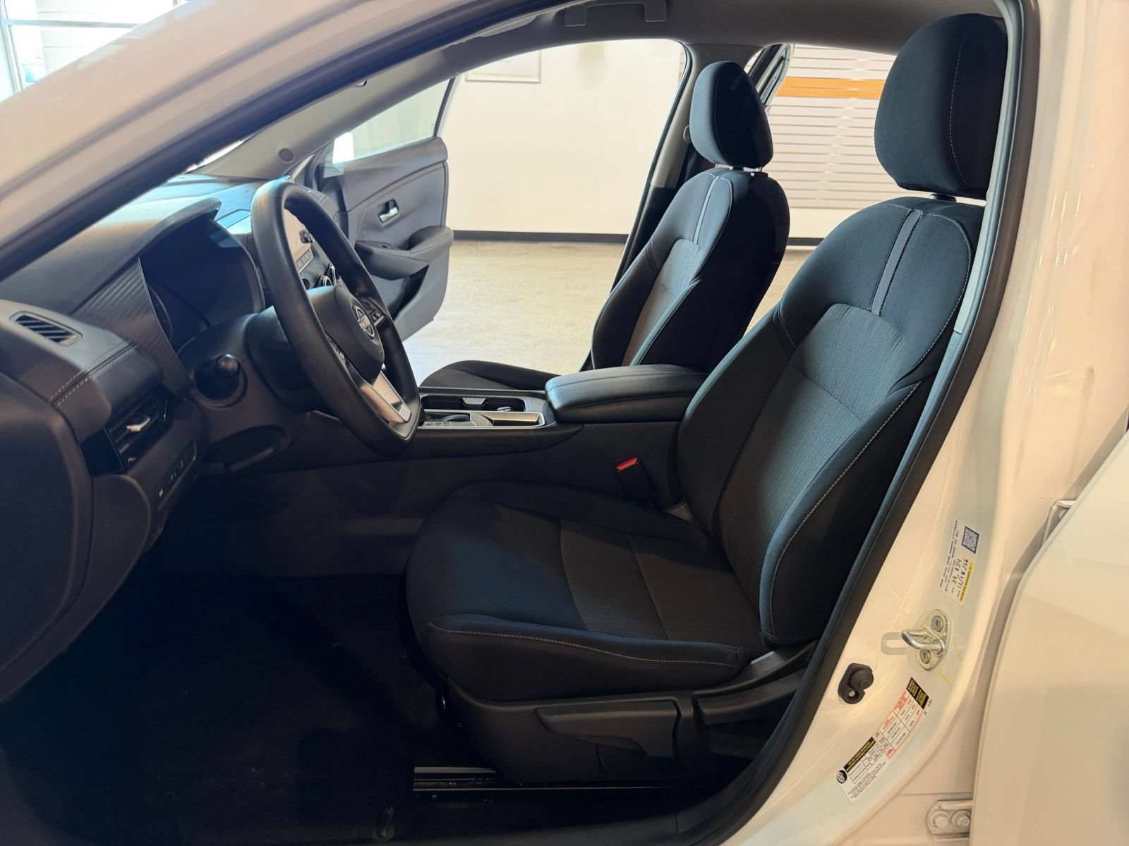 Used 2025 Nissan Sentra SV FWD image 21