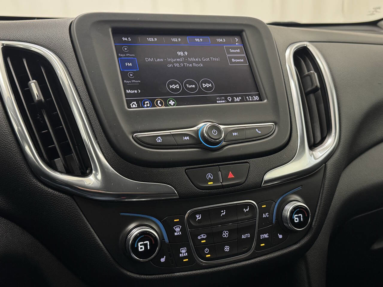 Used 2022 Chevrolet Equinox LT w/ Driver Convenience Package image 31