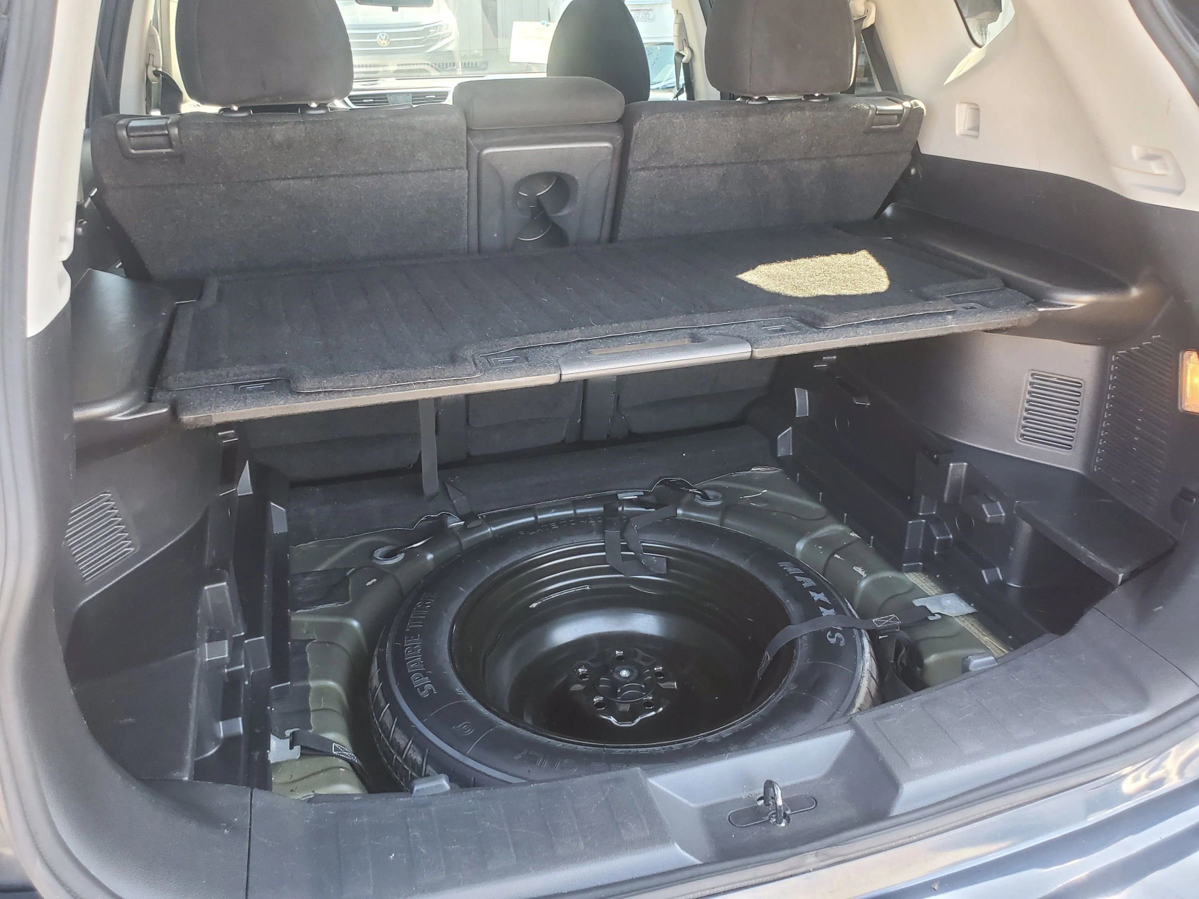 Used 2016 Nissan Rogue SV w/ SV Premium Package image 50
