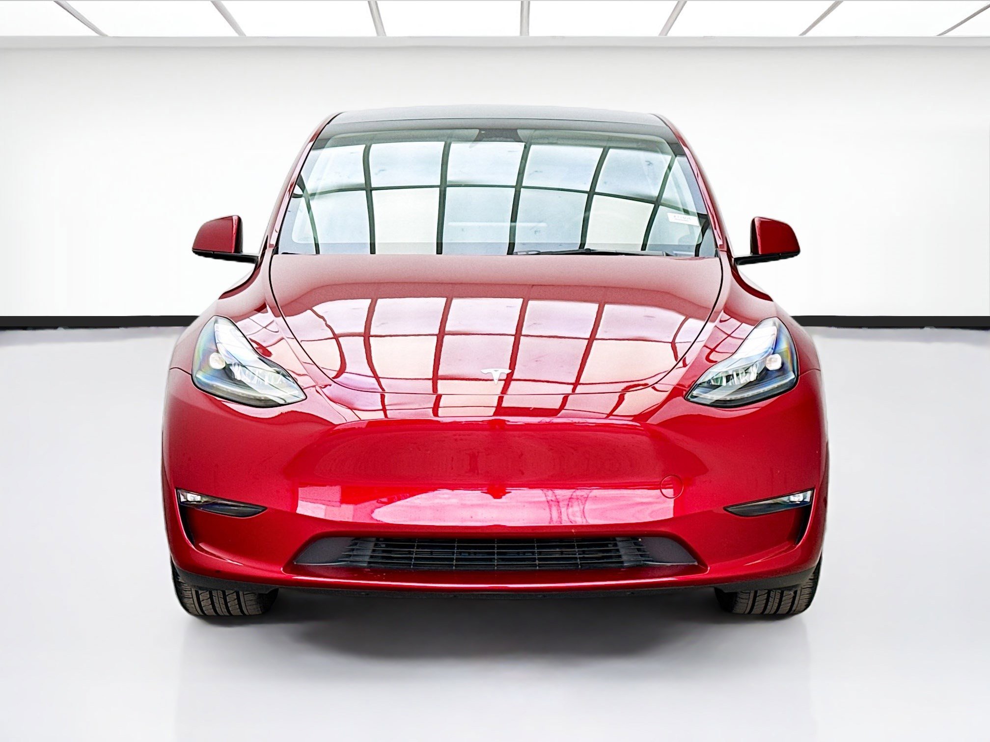 Used 2024 Tesla Model Y Long Range AWD/4WD image 2