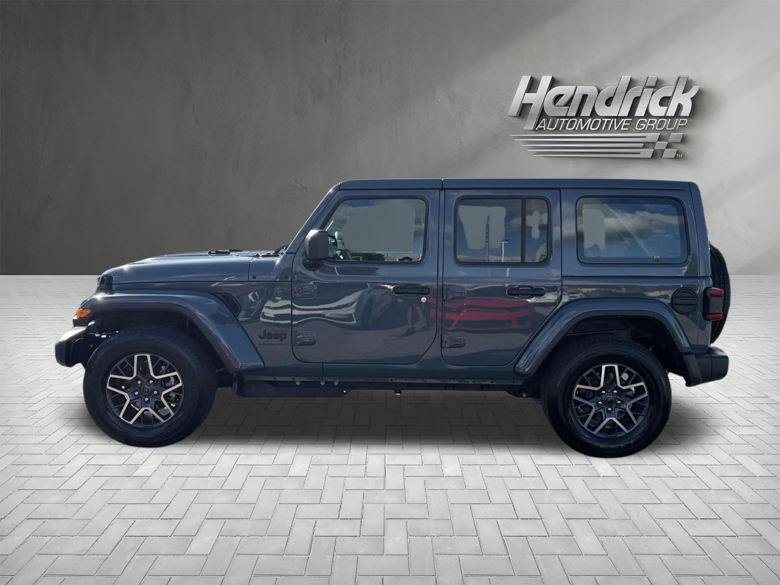 Used 2026 Jeep Wrangler Unlimited Sahara AWD/4WD image 7
