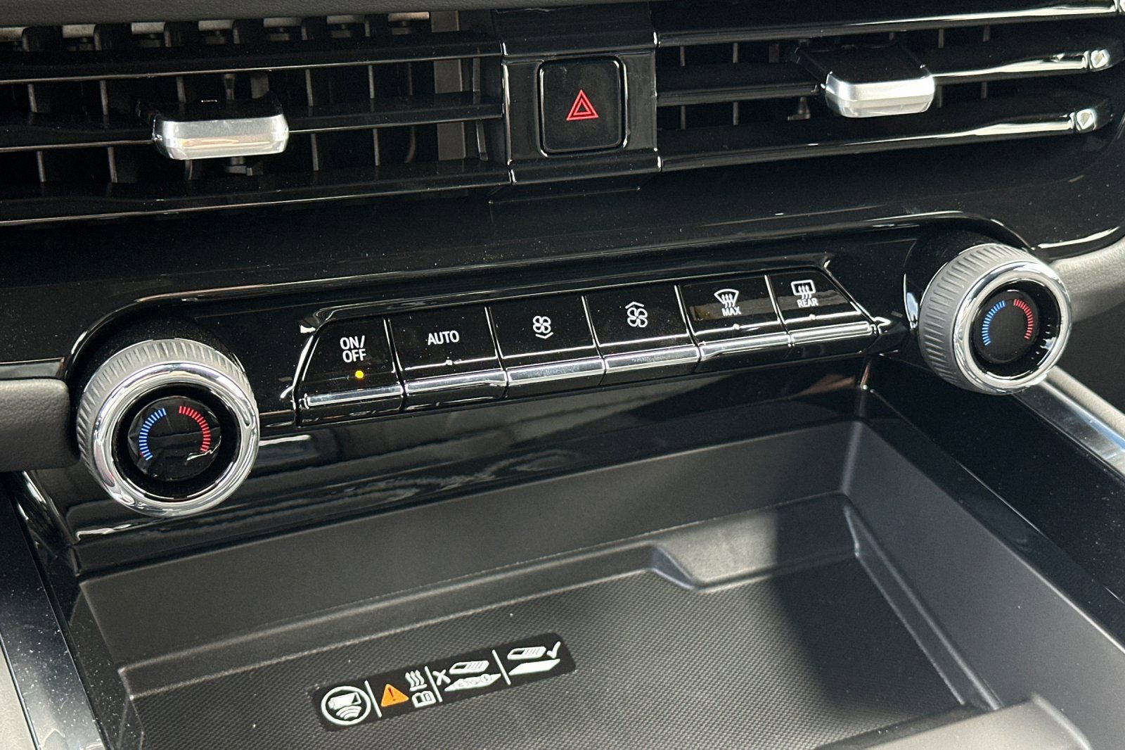 New 2026 Chevrolet Suburban High Country w/ LPO, Illumination Package image 22