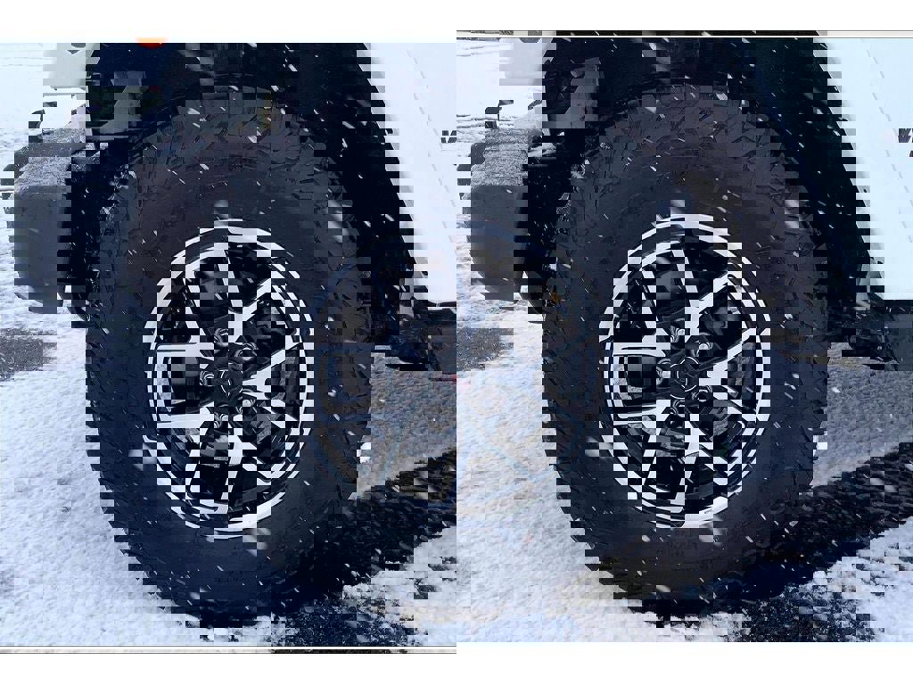 Used 2017 Jeep Wrangler Unlimited Sahara w/ LED Lighting Group image 9