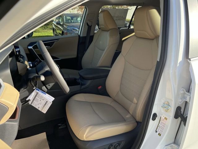 New 2025 Toyota RAV4 Limited image 14