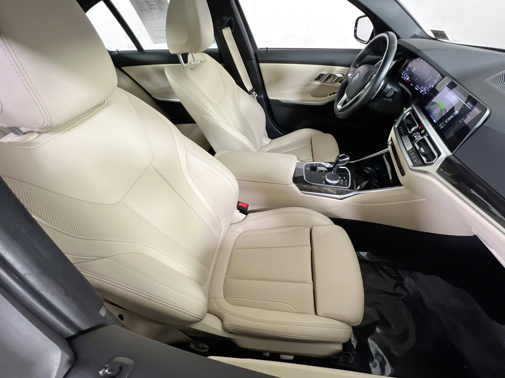 Used 2022 BMW 330e xDrive w/ Driving Assistance Package image 28