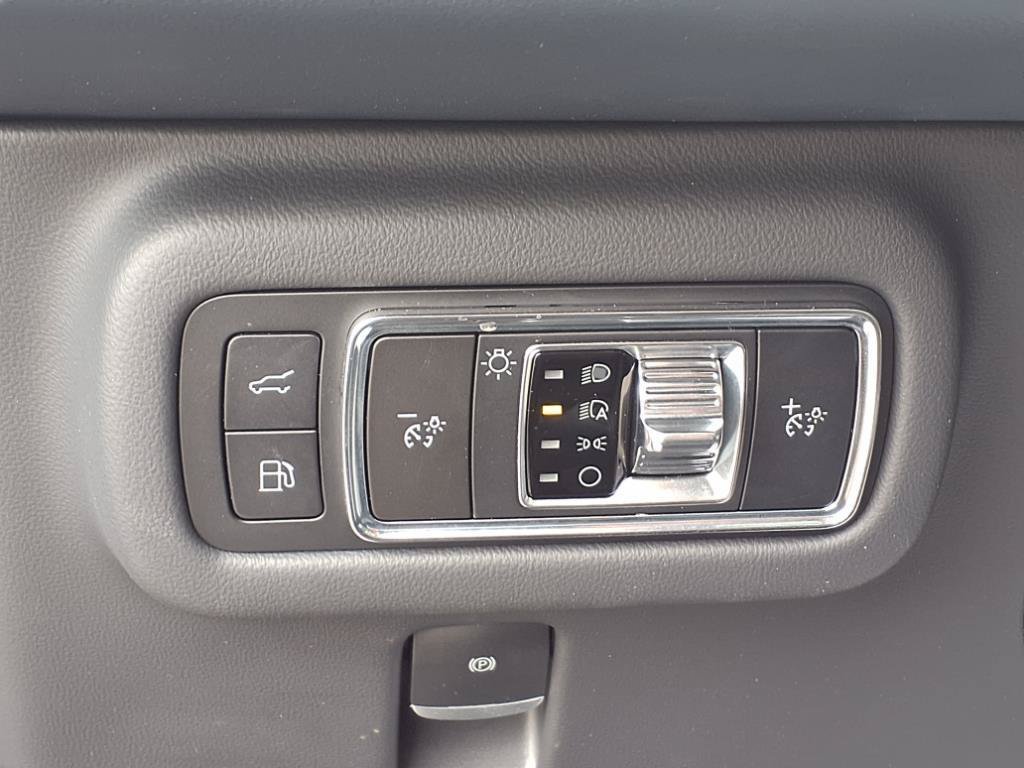 New 2025 Lincoln Nautilus Reserve AWD/4WD image 18