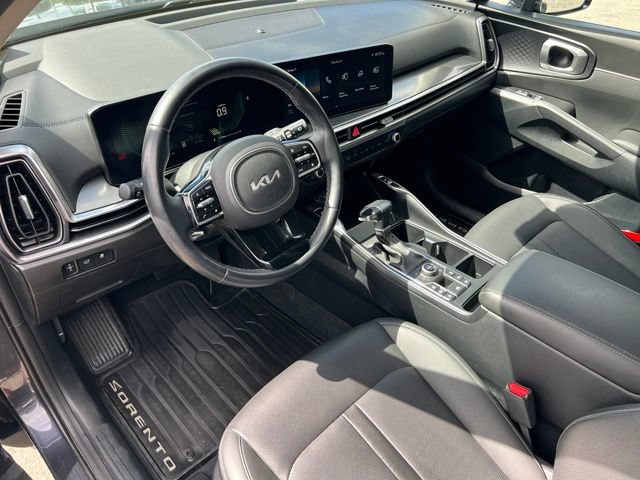 Used 2025 Kia Sorento EX AWD/4WD image 13