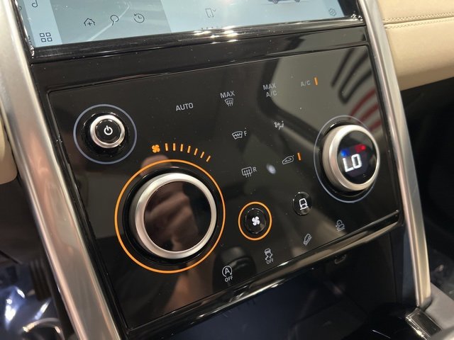 Used 2023 Land Rover Discovery Sport S image 24