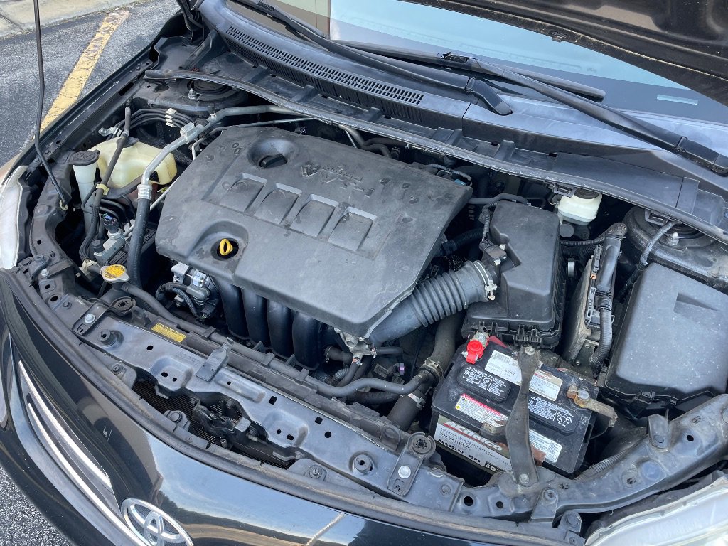 Used 2013 Toyota Corolla LE image 47