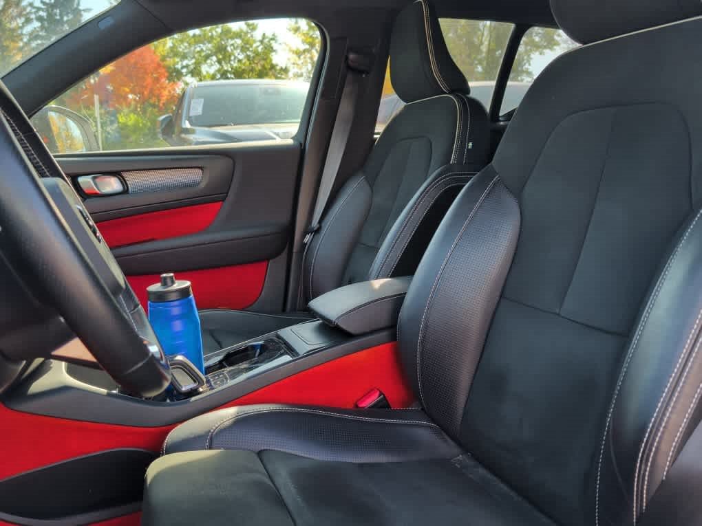 Used 2021 Volvo XC40 P8 Recharge AWD/4WD image 7