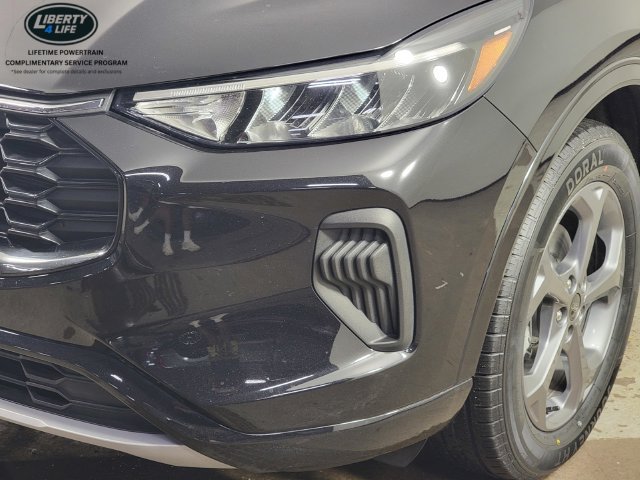 Certified 2023 Ford Escape ST-Line w/ Tech Pack #1 AWD/4WD image 10