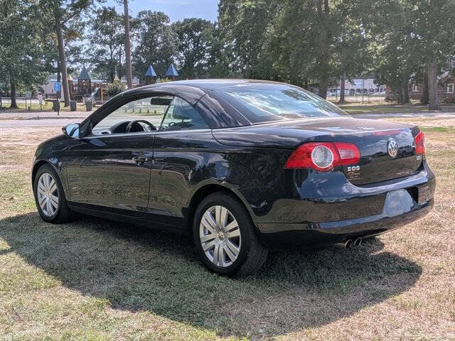 Used 2010 Volkswagen Eos Komfort FWD image 5