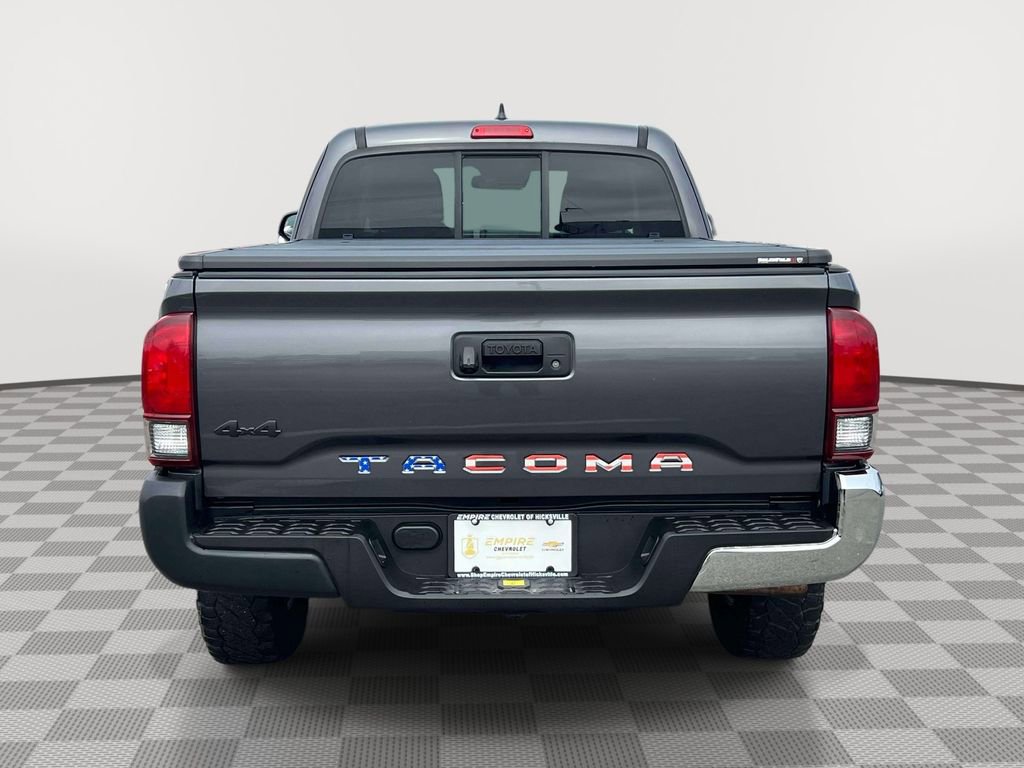 Used 2019 Toyota Tacoma SR5 w/ SR5 Appearance Package (SM) AWD/4WD image 4