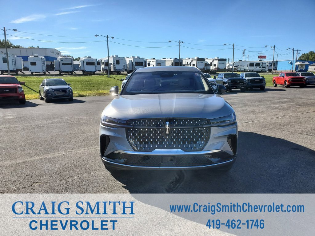 Used 2025 Lincoln Nautilus Premier image 9