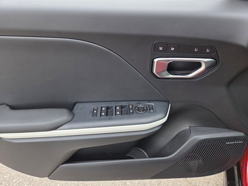 New 2025 Kia K4 GT-Line image 11