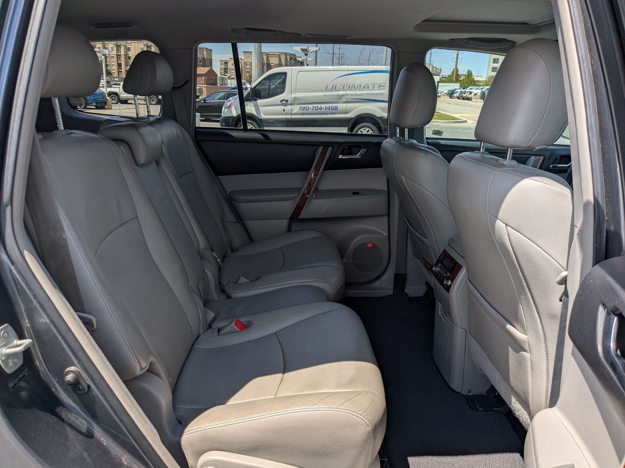 Used 2013 Toyota Highlander Limited AWD/4WD image 28