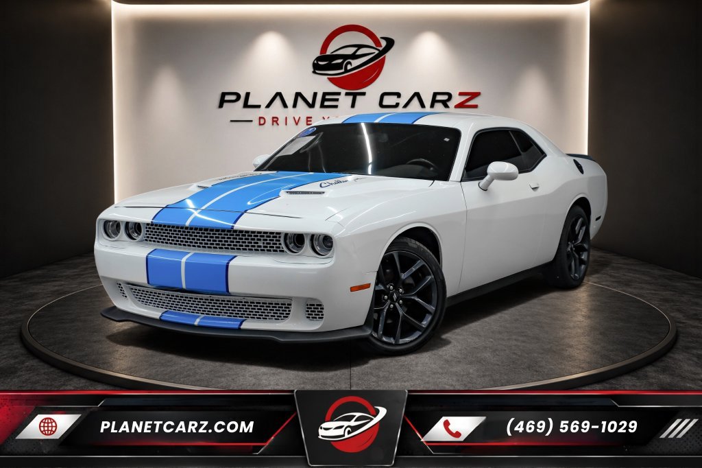 Used 2019 Dodge Challenger SXT w/ Blacktop Package