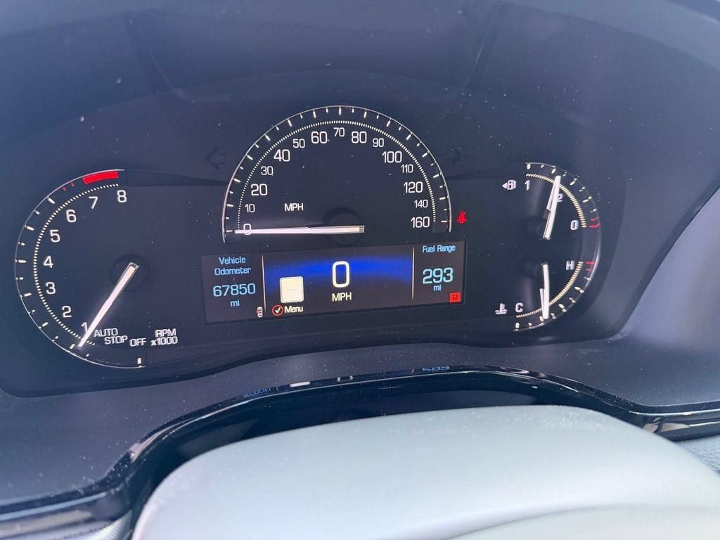 Used 2018 Cadillac XT5 Luxury w/ Driver Awareness Package FWD image 16