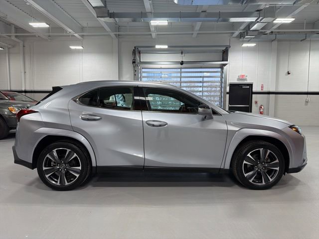 Used 2023 Lexus UX 250h AWD w/ Accessory Package (Z2) image 8