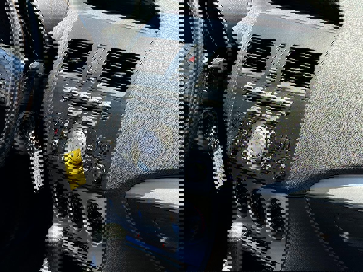 Used 2011 MAZDA MAZDA3 i Touring image 6