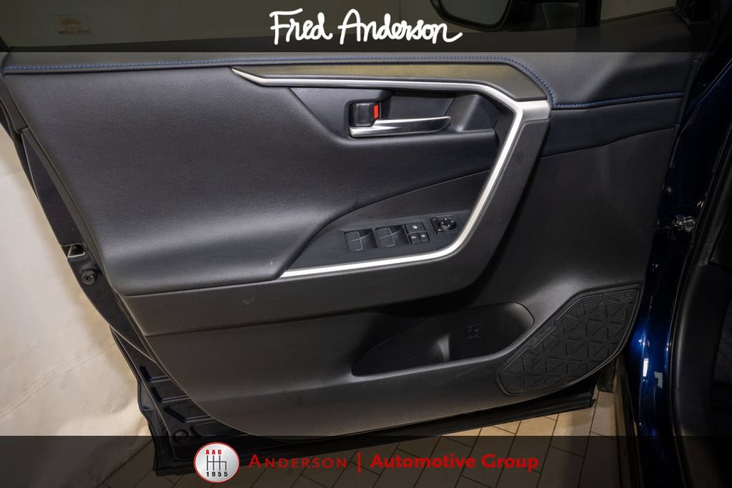 Used 2020 Toyota RAV4 XSE w/ XSE Grade Weather Package AWD/4WD image 13