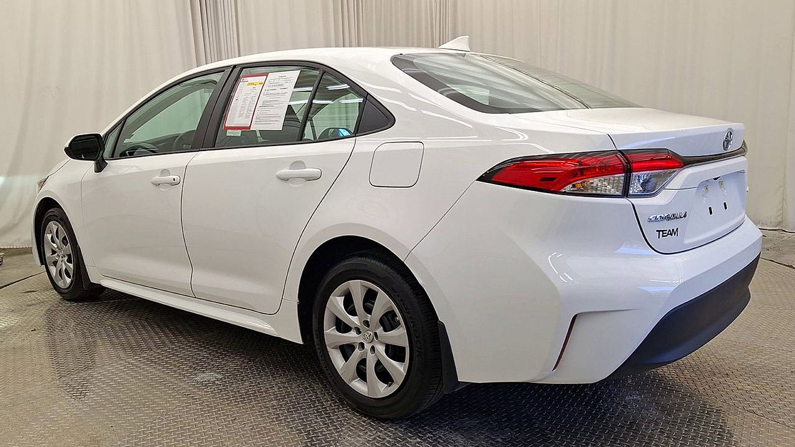 Certified 2025 Toyota Corolla LE image 9