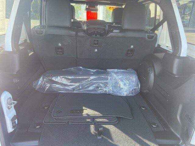 New 2025 Jeep Wrangler Sahara image 16