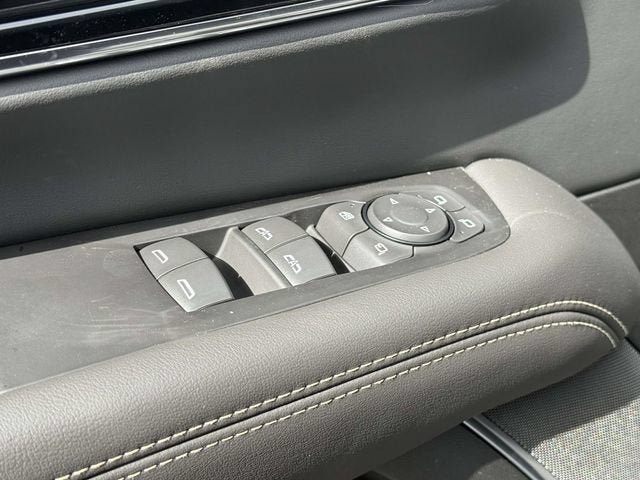 New 2026 GMC Yukon XL Elevation AWD/4WD image 10