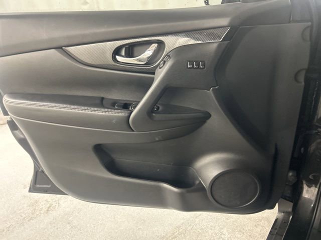 Used 2020 Nissan Rogue SL image 21