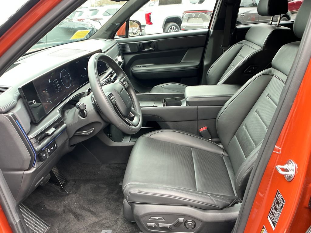 Used 2025 Hyundai Santa Fe Calligraphy image 9