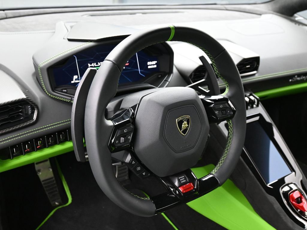 Used 2023 Lamborghini Huracan Tecnica image 17