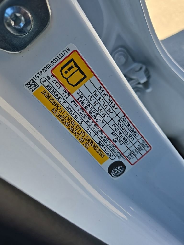 Used 2025 GMC Canyon AT4 w/ AT4X Package image 11