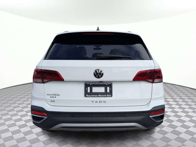Used 2024 Volkswagen Taos SE FWD image 4