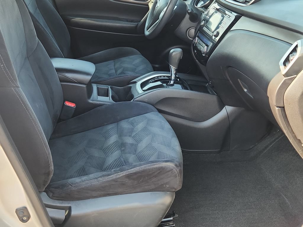 Used 2014 Nissan Rogue SV AWD/4WD image 12