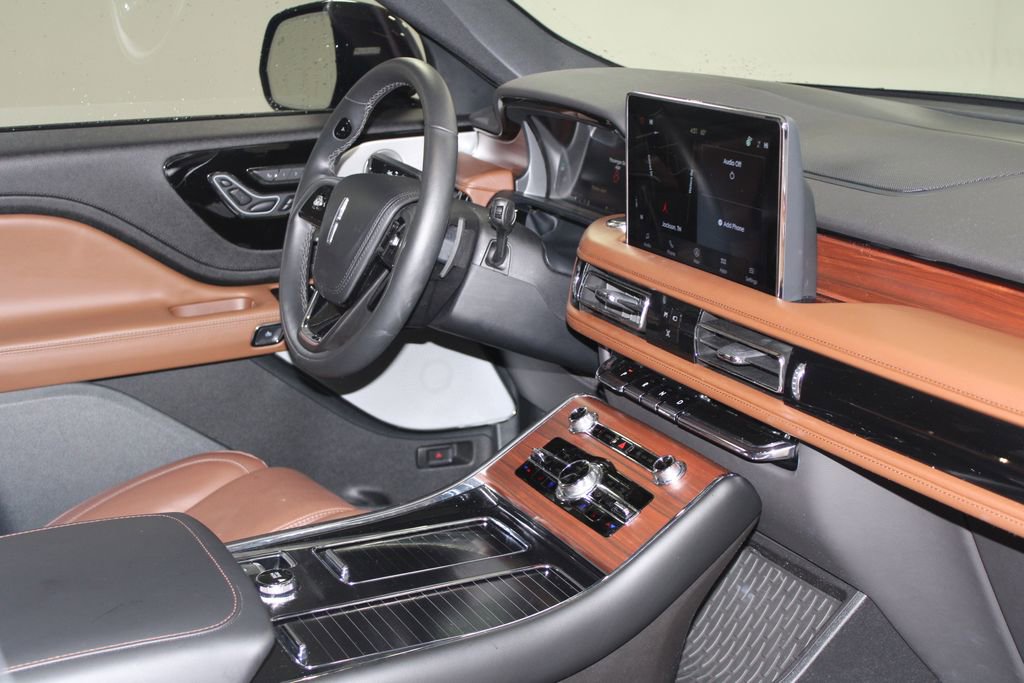 Used 2024 Lincoln Aviator Reserve w/ Equipment Group 201A image 33