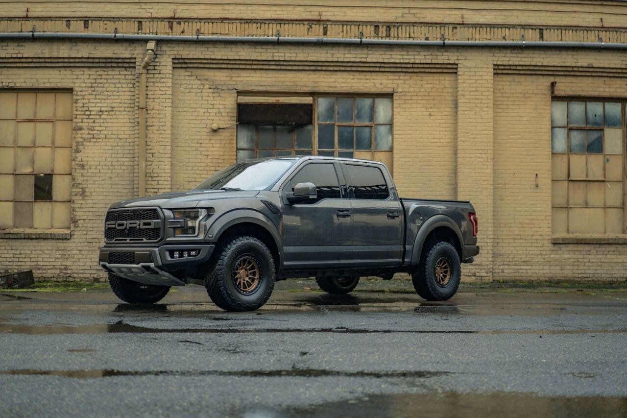 Used 2017 Ford F150 Raptor w/ Equipment Group 802A Luxury image 28