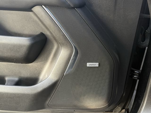 Used 2021 Chevrolet Tahoe Z71 w/ Luxury Package AWD/4WD image 23