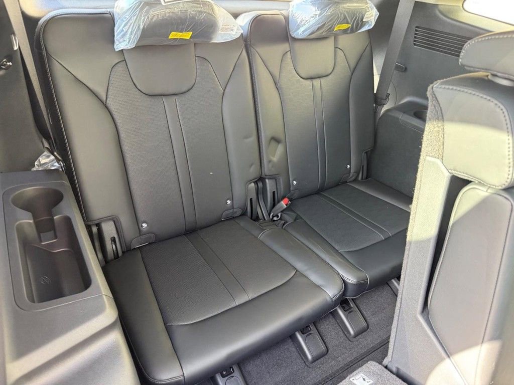 New 2026 Kia Sorento S w/ S Panoramic Sunroof Package image 5