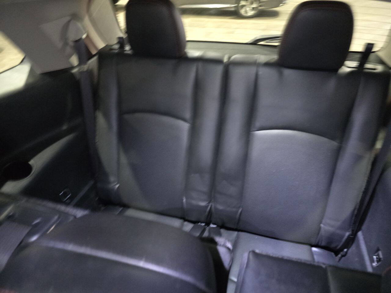 Used 2015 Dodge Journey R/T w/ Flexible Seating Group image 28