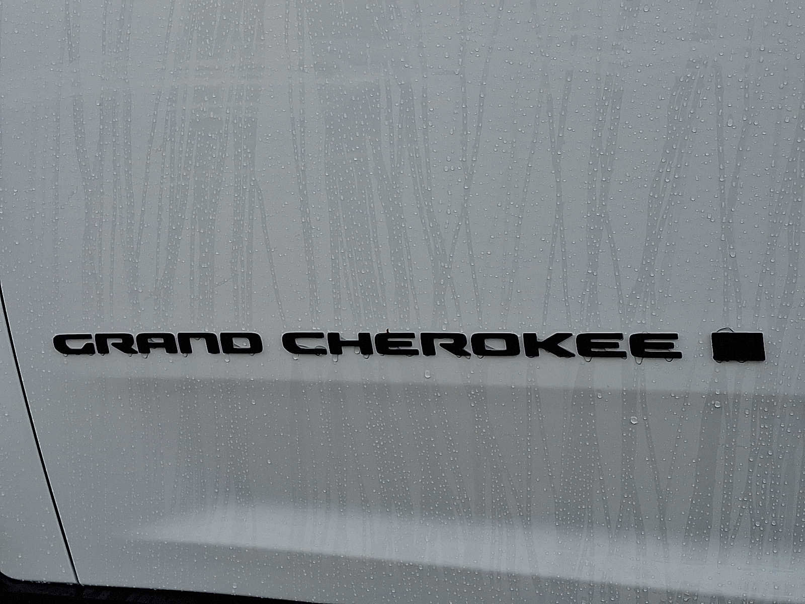 New 2025 Jeep Grand Cherokee Altitude image 19