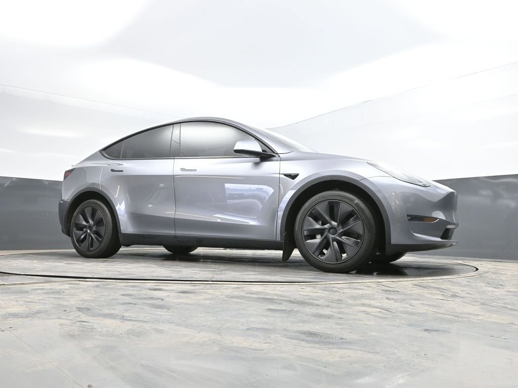 Used 2025 Tesla Model Y Long Range image 23