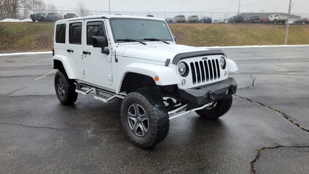 Used 2015 Jeep Wrangler Unlimited Sahara image 16