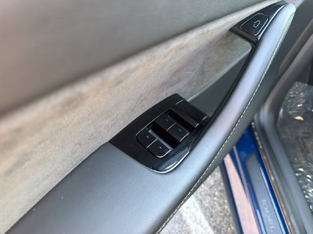 Used 2021 Tesla Model Y Long Range AWD/4WD image 13