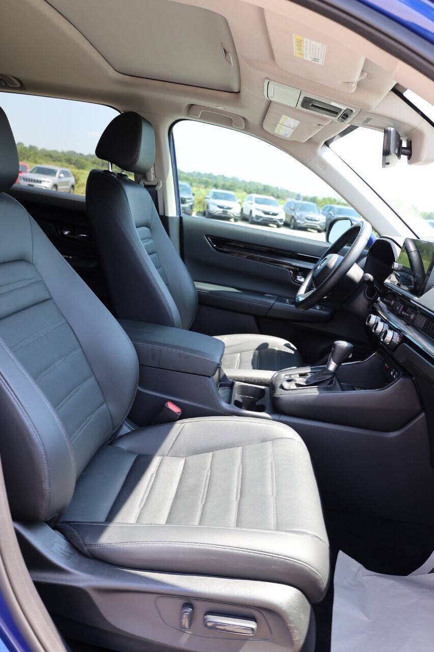 Used 2025 Honda CR-V EX-L image 15